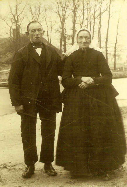 Klik voor foto in apart venster hendrika_santing__met_haar_2e_man_jan_veldman.jpg